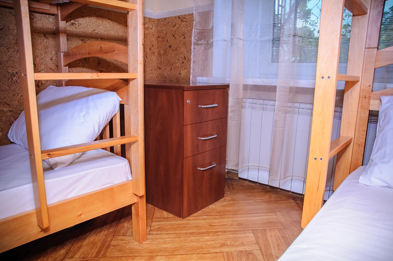 Golden Globus Hostel Киев Экстерьер фото