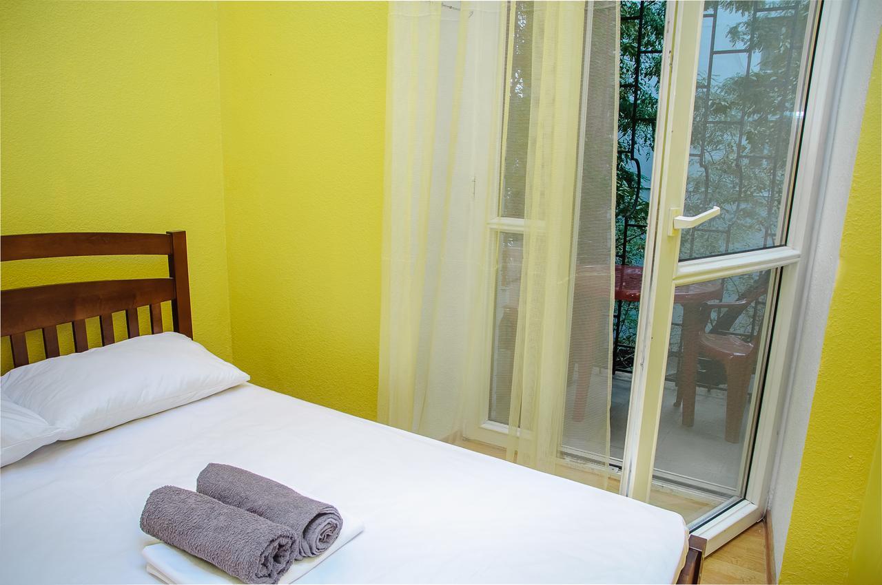 Golden Globus Hostel Киев Экстерьер фото