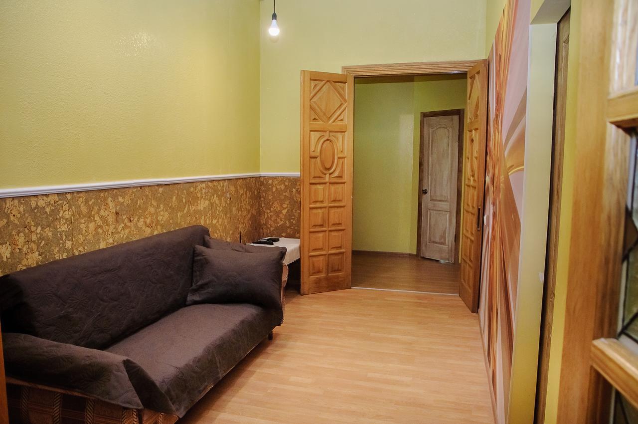 Golden Globus Hostel Киев Экстерьер фото