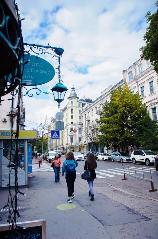 Golden Globus Hostel Киев Экстерьер фото