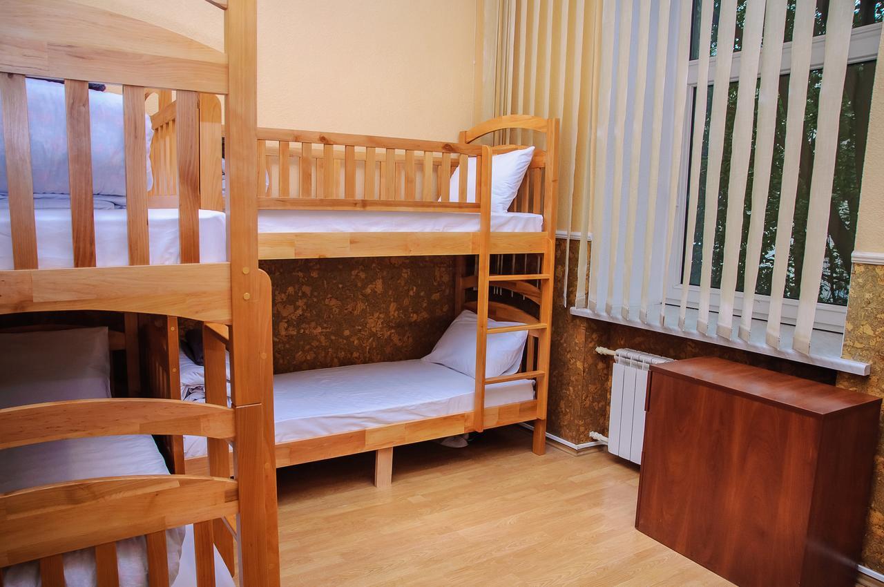 Golden Globus Hostel Киев Экстерьер фото