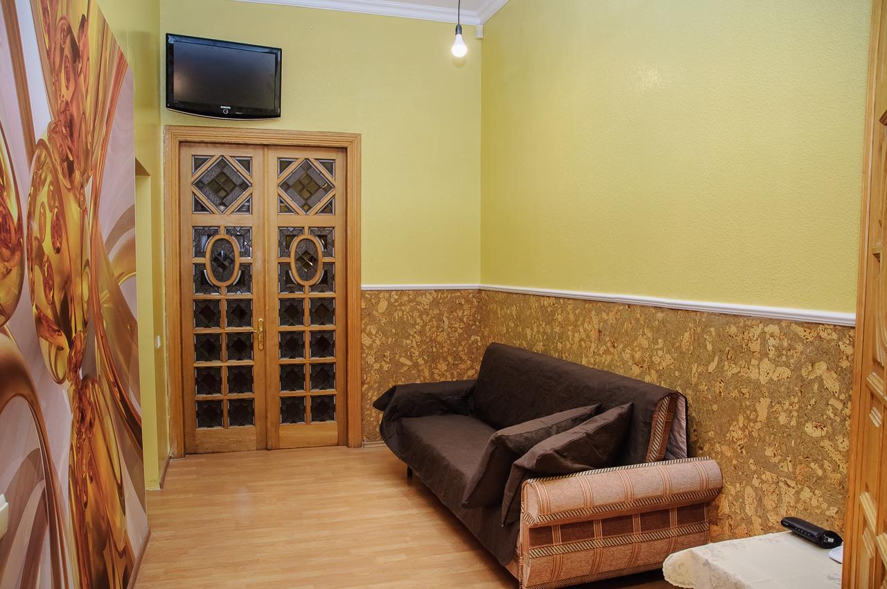 Golden Globus Hostel Киев Экстерьер фото