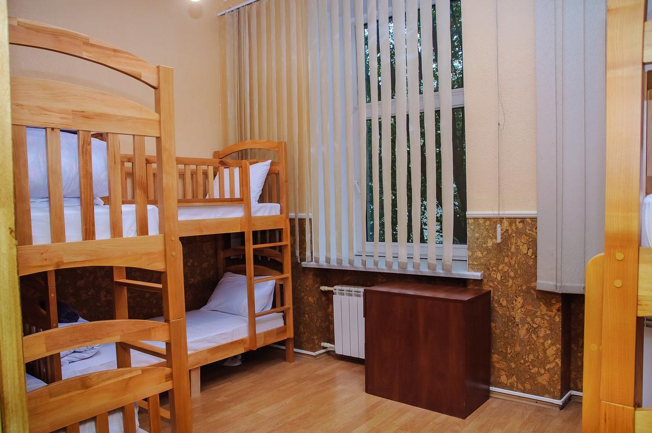 Golden Globus Hostel Киев Экстерьер фото